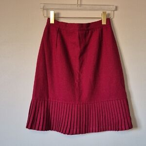 Vintage Valia Rich Red A-Line Skirt with Pleats, Size S/M Classic Preppy Wool